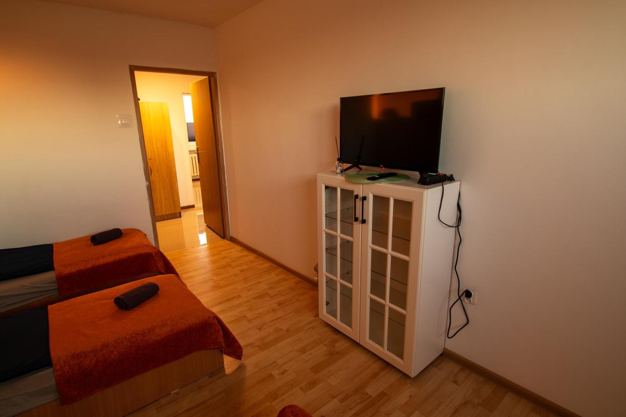 Cozy Reja